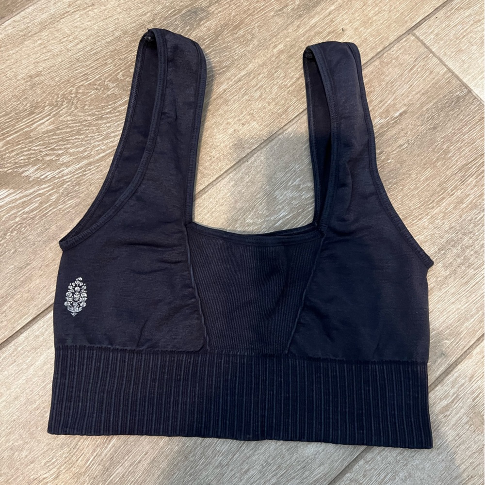 Free People Good Karma Square Neck Bra
Size xs/s